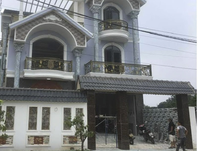 lan can ban cong bang sat